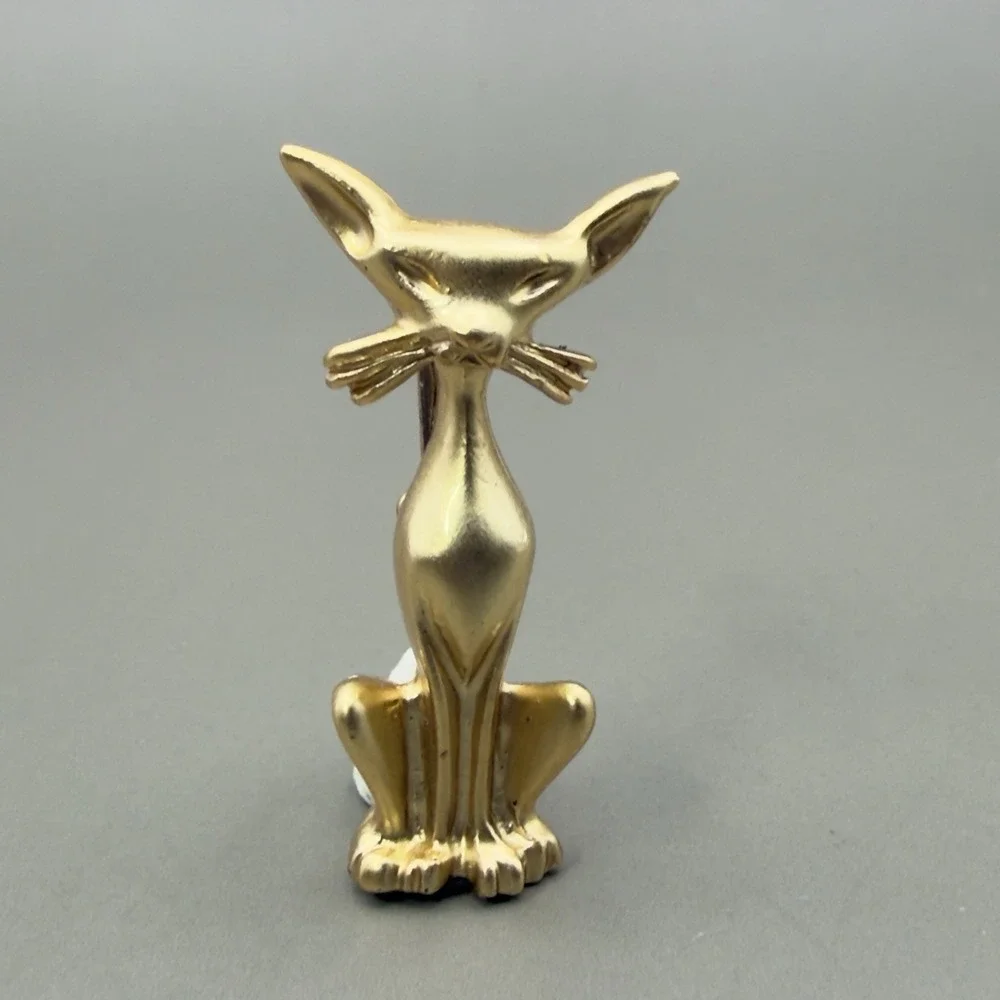 Vintage Gold Tone Sitting Cat Brooch Pin Minimalist Feline Kitty Unsigned
